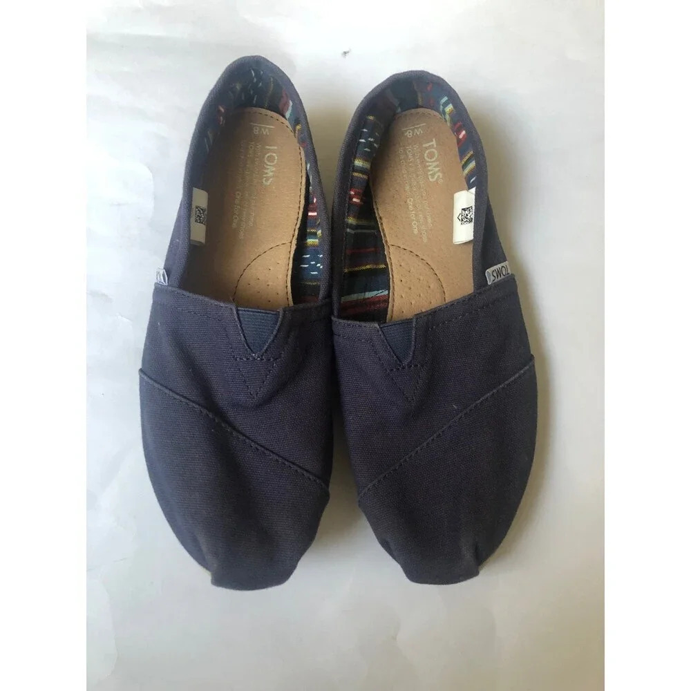 TOMS Women’s Canvas Slip-on flat shoes Size 8